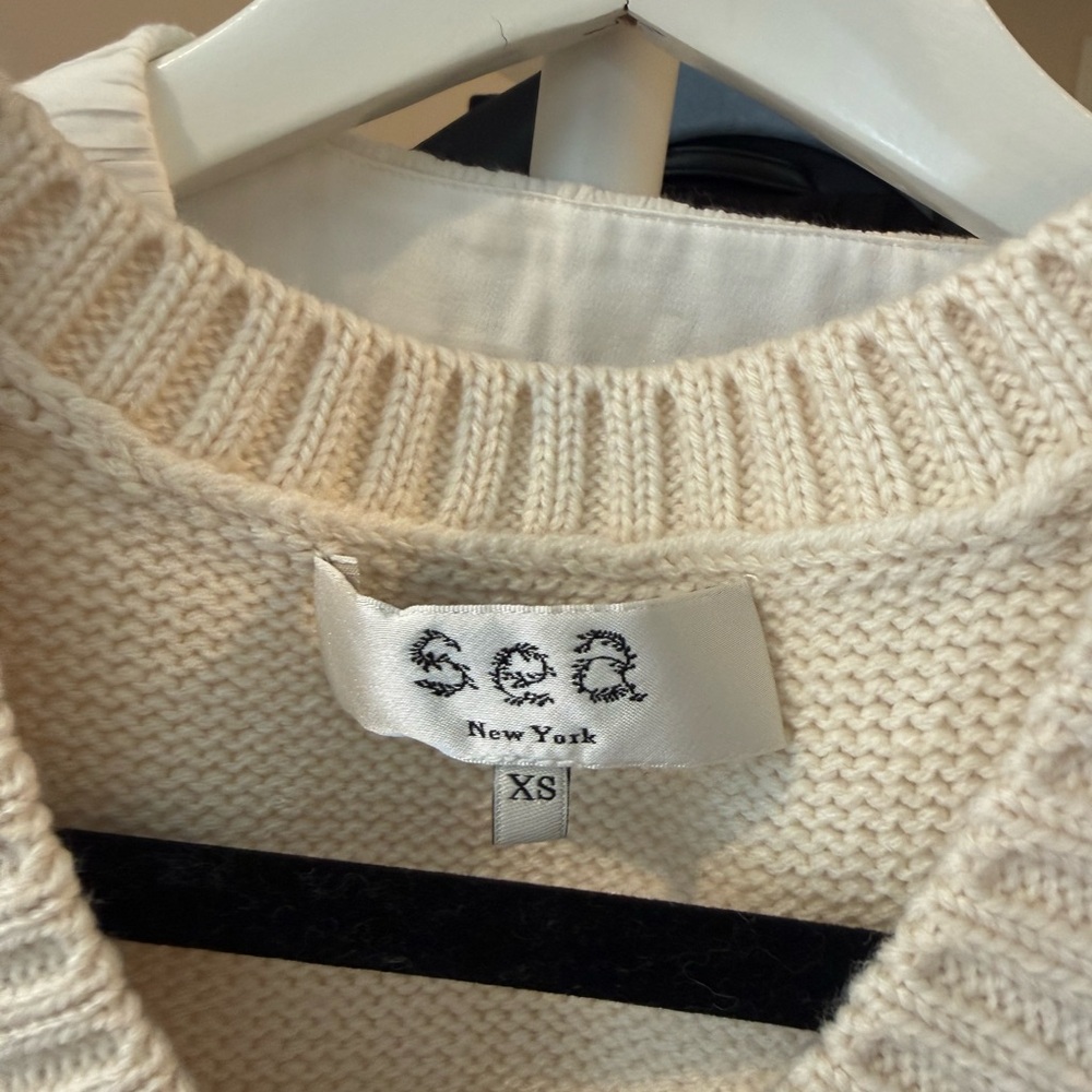 Sea Women's Colorful Crochet V-Neck Sweater Vest - Picture 4 of 6